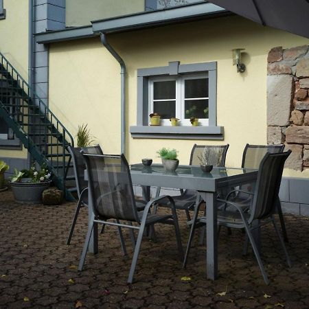 Ferienwohnung Ades Haus - wenn's gemütlich sein darf! Überherrn Exterior foto