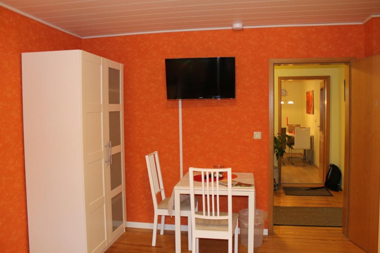 Ferienwohnung Ades Haus - wenn's gemütlich sein darf! Überherrn Exterior foto