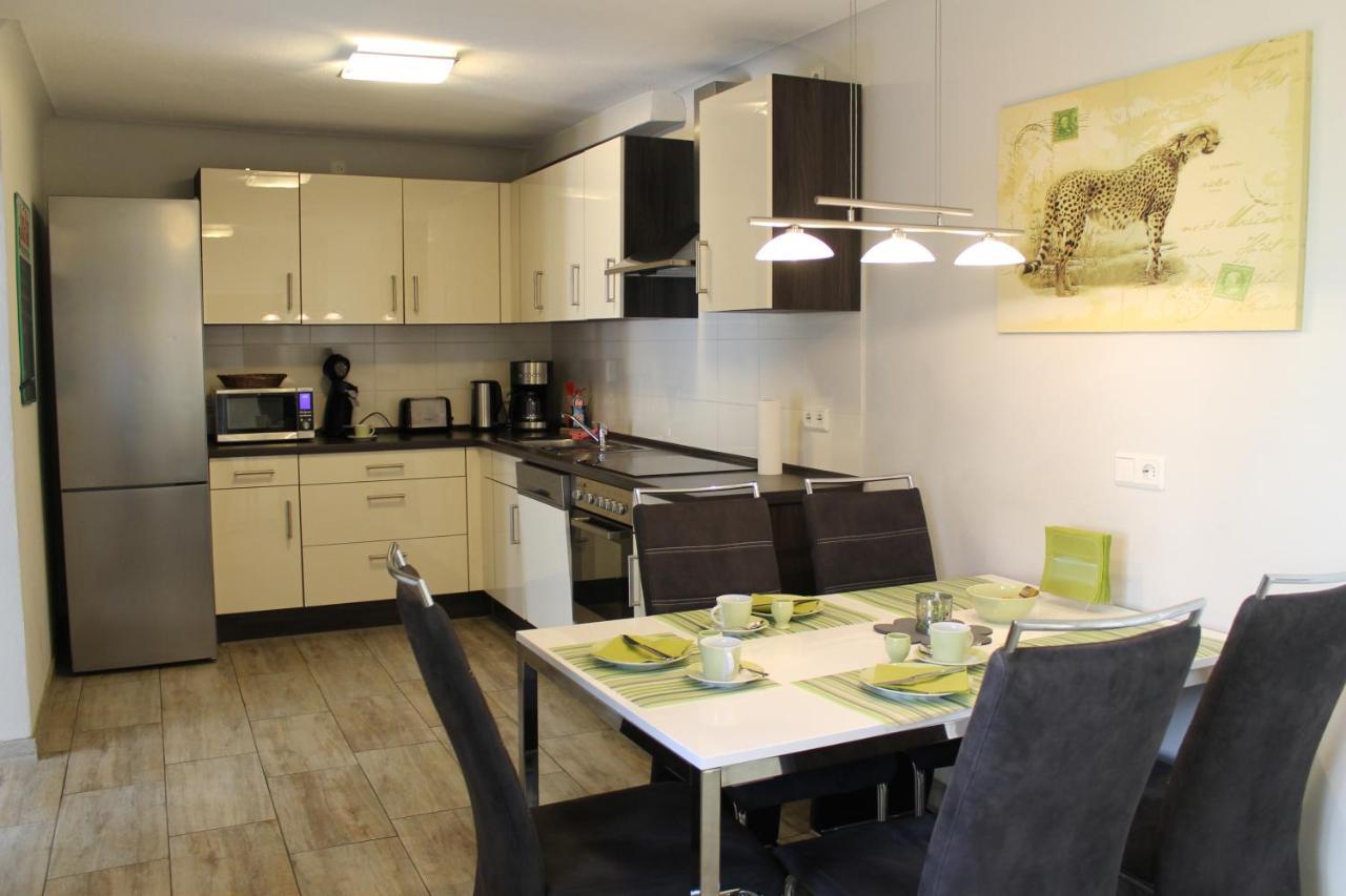 Ferienwohnung Ades Haus - wenn's gemütlich sein darf! Überherrn Exterior foto