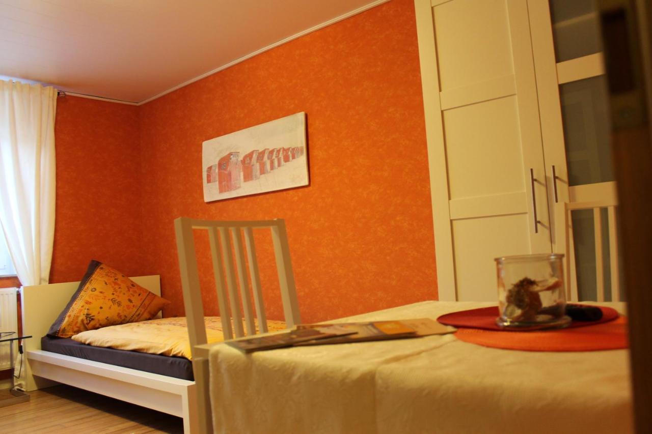 Ferienwohnung Ades Haus - wenn's gemütlich sein darf! Überherrn Exterior foto