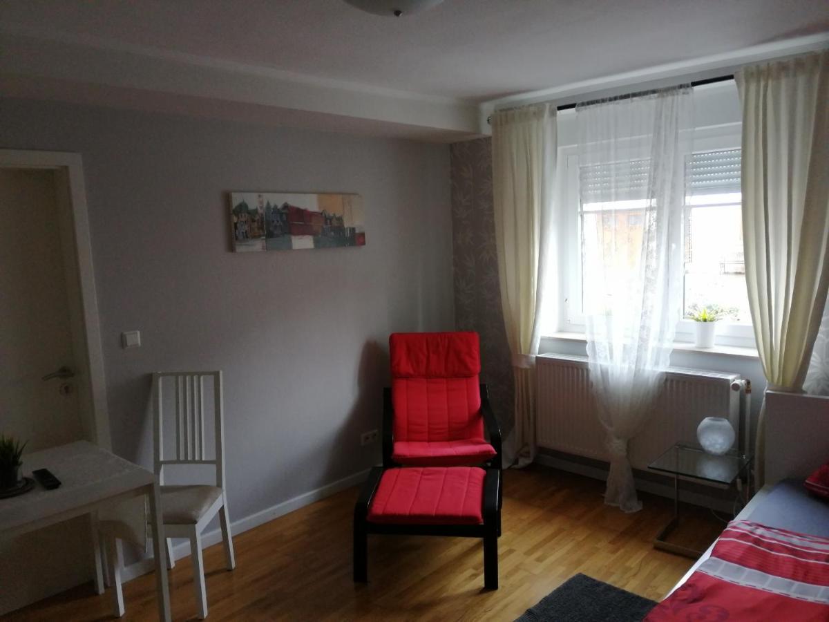 Ferienwohnung Ades Haus - wenn's gemütlich sein darf! Überherrn Exterior foto