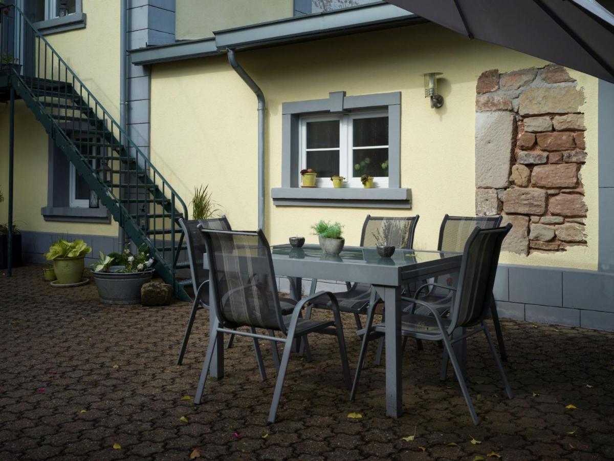 Ferienwohnung Ades Haus - wenn's gemütlich sein darf! Überherrn Exterior foto