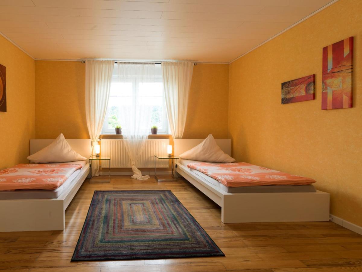 Ferienwohnung Ades Haus - wenn's gemütlich sein darf! Überherrn Exterior foto